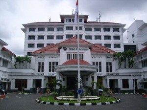 Inna Garuda, salah satu hotel tertua di Yogyakarta, memiliki corak Belanda yang kentara.