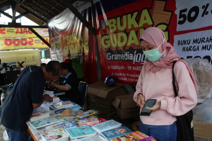 Mengintip Manis Bisnis Jasa Titip di Bazar Buku Yogyakarta