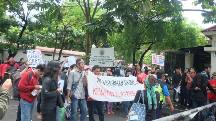 Aksi Solidaritas Tuntut UGM Usut Tuntas Kasus Kekerasan Seksual