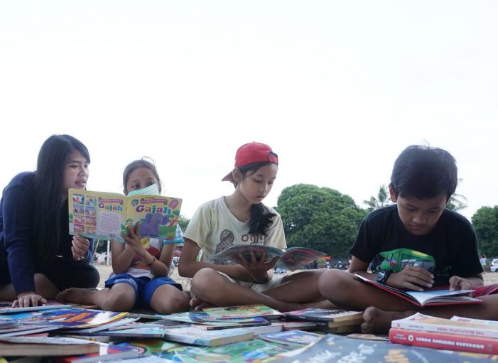 Kumpul Matahari Tingkatkan Minat Baca Anak di Alun-alun Kidul Yogyakarta