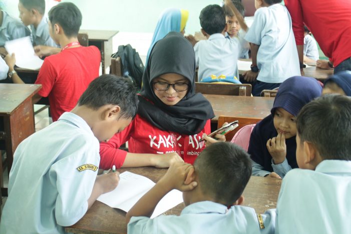 Kakak Asuh Yogyakarta: Memberi dan Membimbing