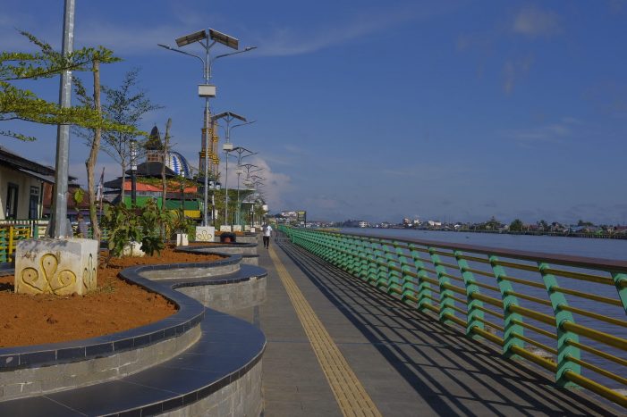 Proyek Waterfront City Pontianak: Nasib Warga Tak Seindah Bangunannya yang Megah